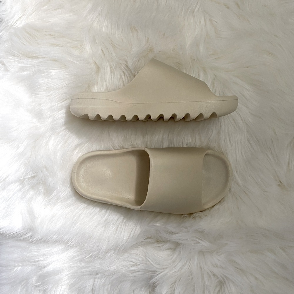 Pretty Little Thing Slides - image 3